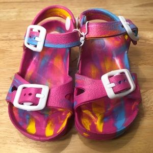 Tie die squishy sandals